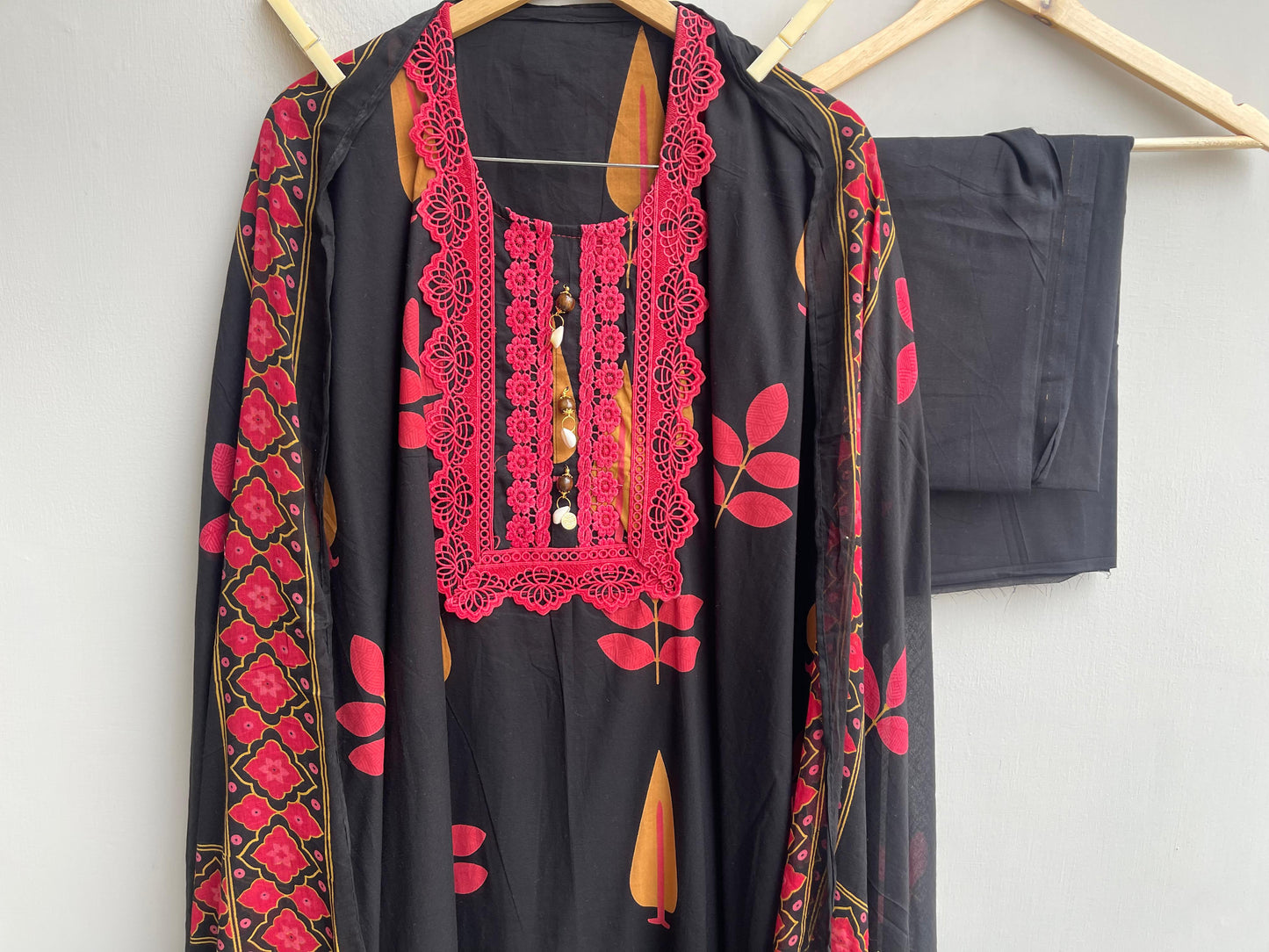 cotton printed unstitched ladies suit Rc18592