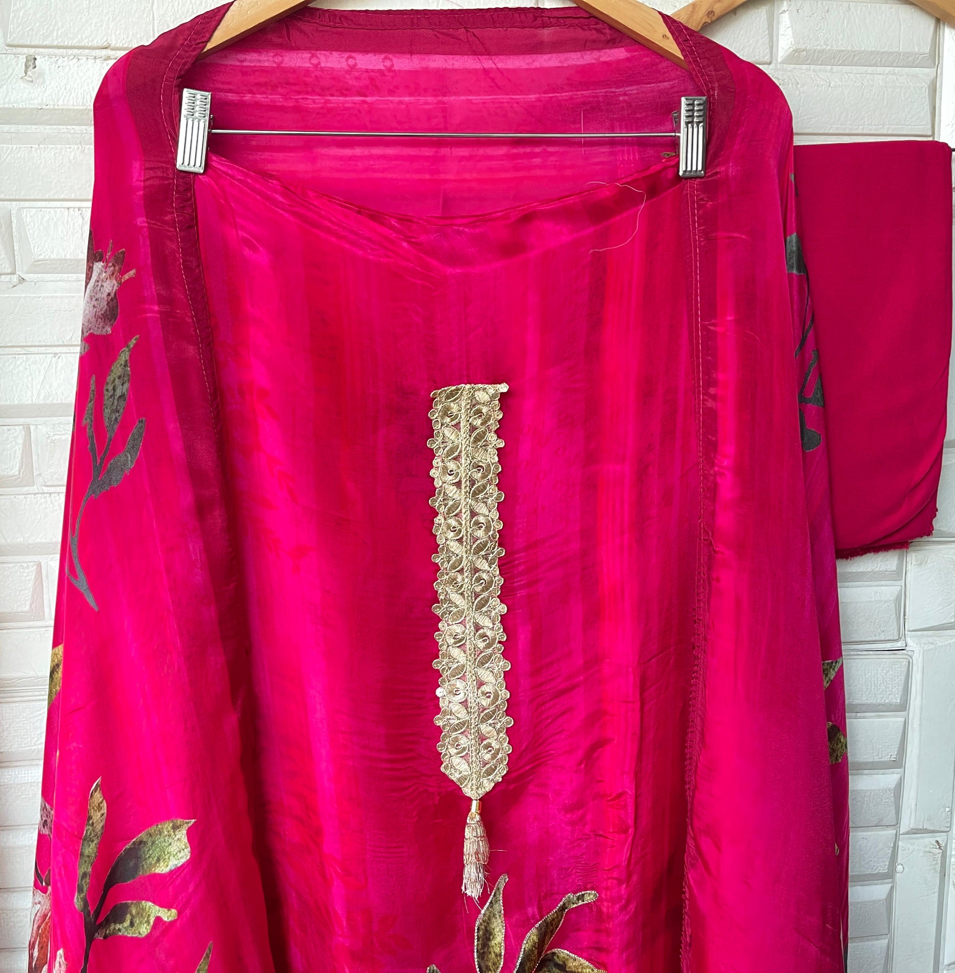 Satin Crepe Unstitched Ladies Suit RC-17805