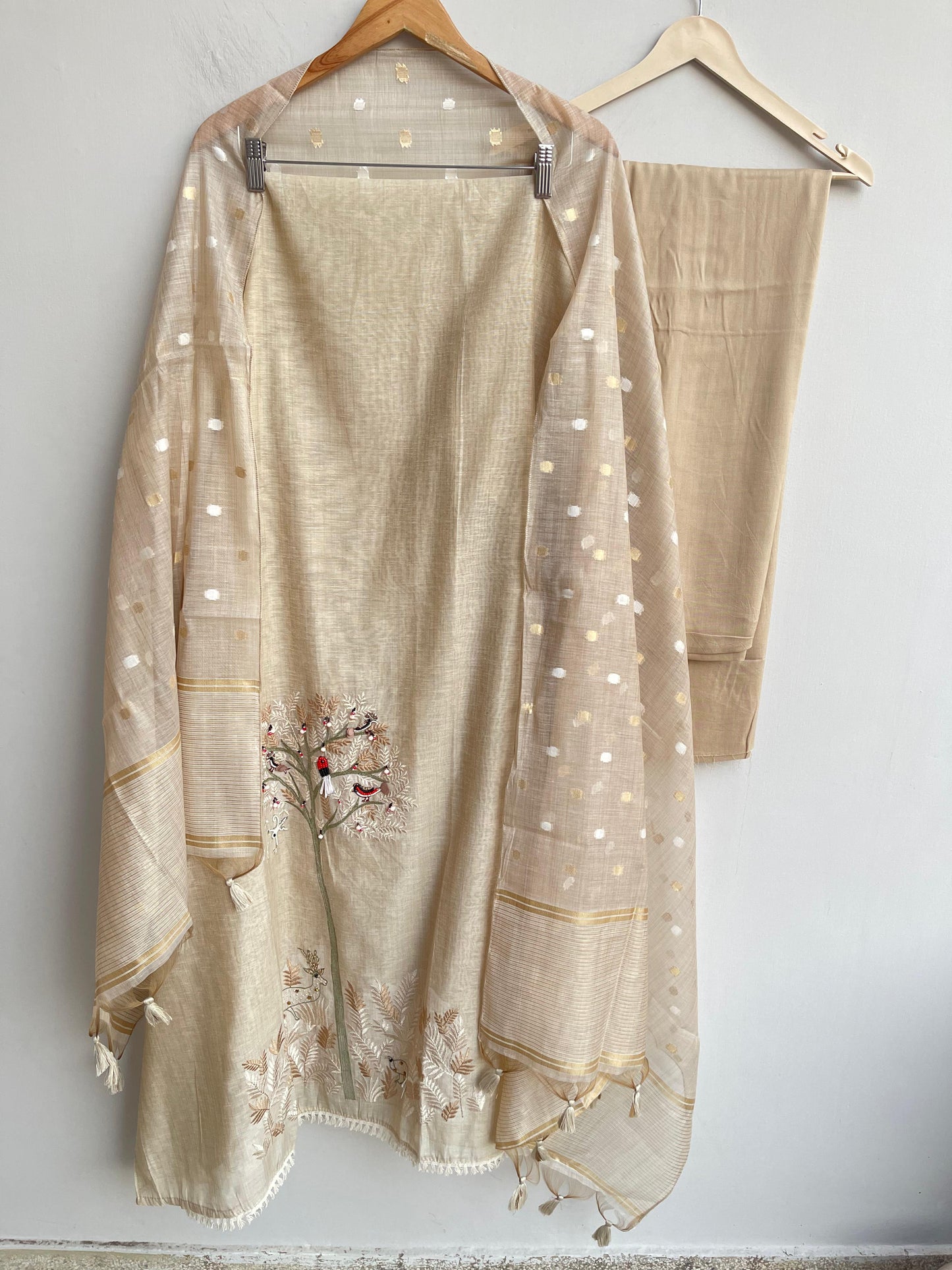 Mul Chanderi Unstitched Ladies Suit RC-18396