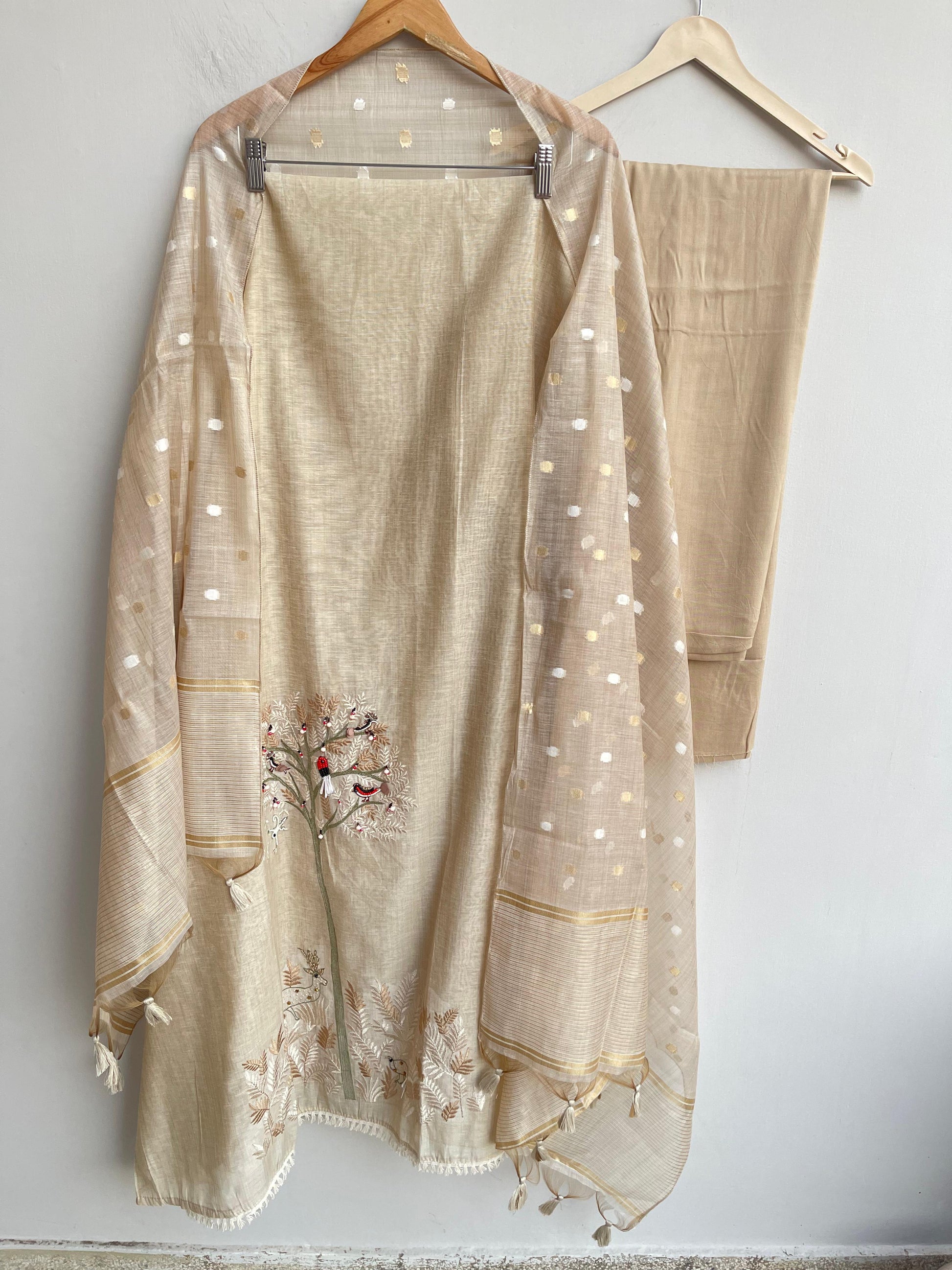 Mul Chanderi Unstitched Ladies Suit RC-18396