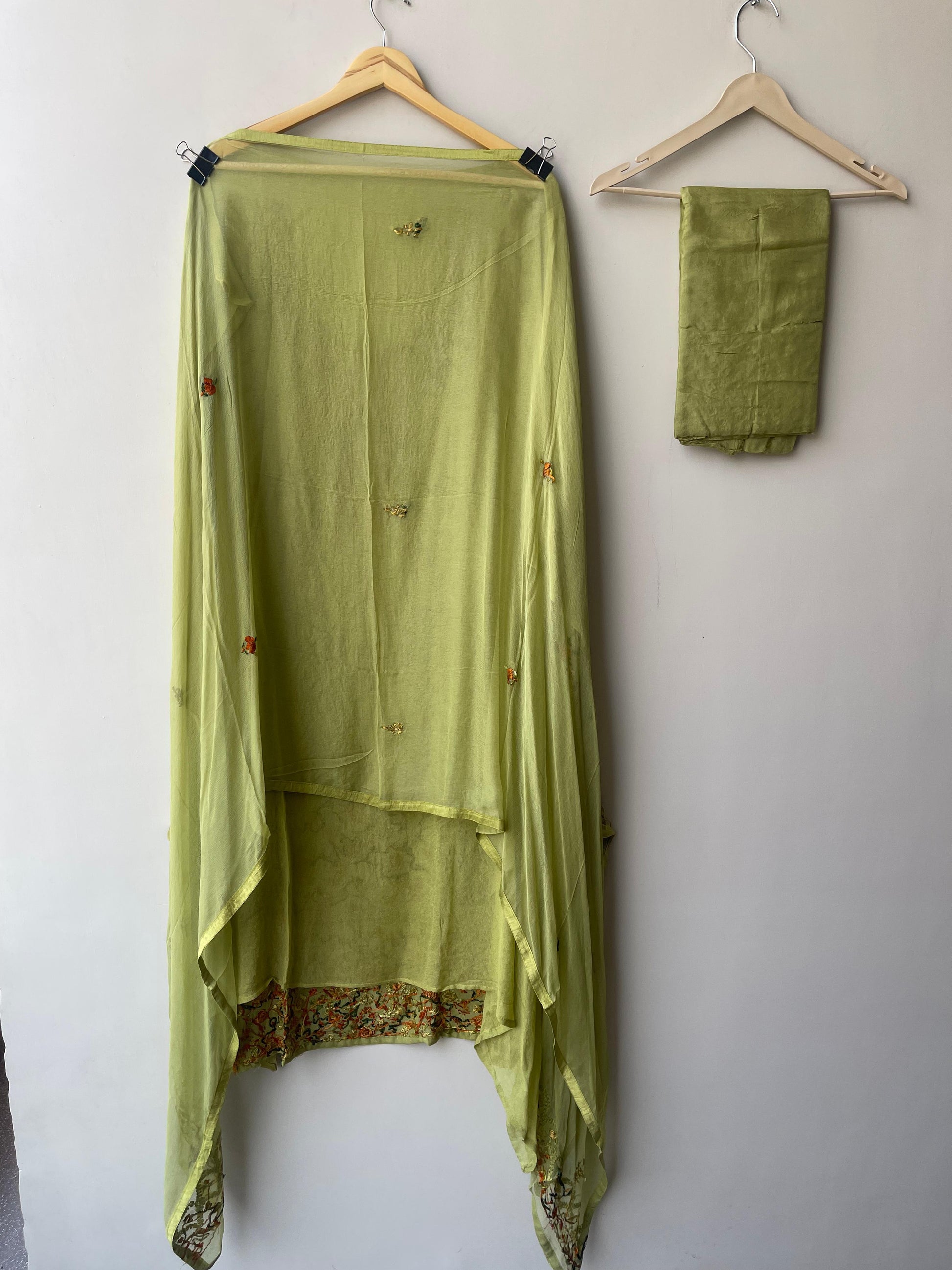 Laknavi Georgette Fabric Ladies Unstitched Suit RC-18831 – view 3
