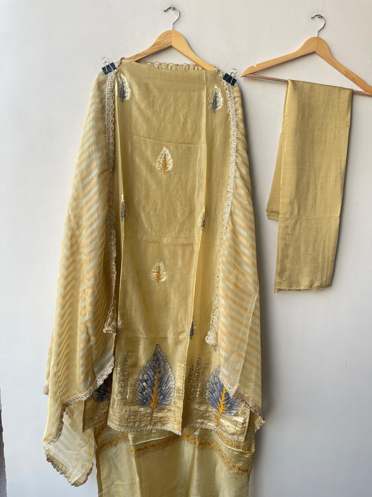 Banarasi shimmer silk printed unstitched ladies suit Rc19333 (b)