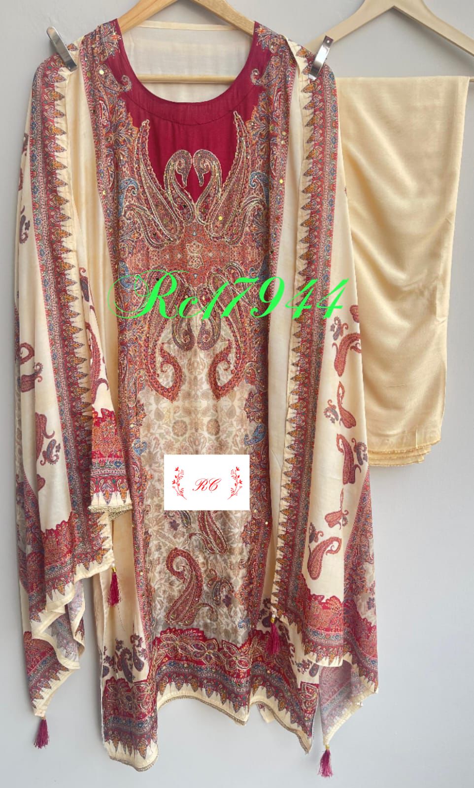 Muslin silk unstitched ladies suit Rc17944