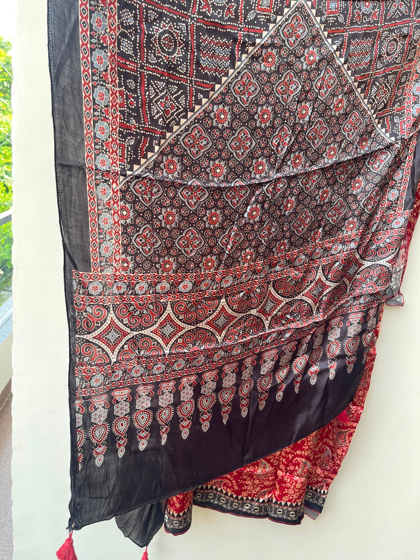 Gajji silk printed unstitched ladies suit Rc19309