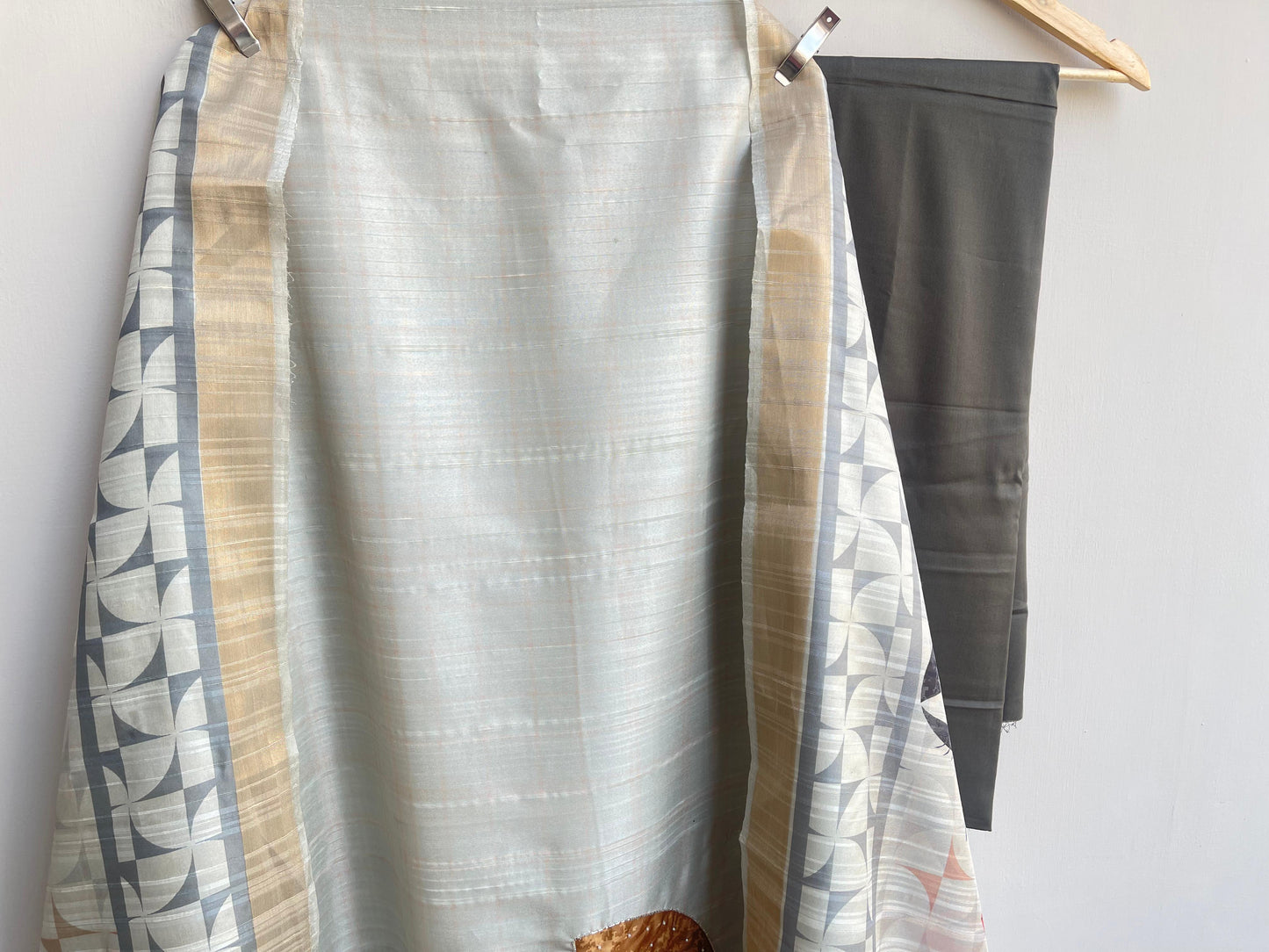 Khadi shimmer linen unstitched ladies suit Rc18371