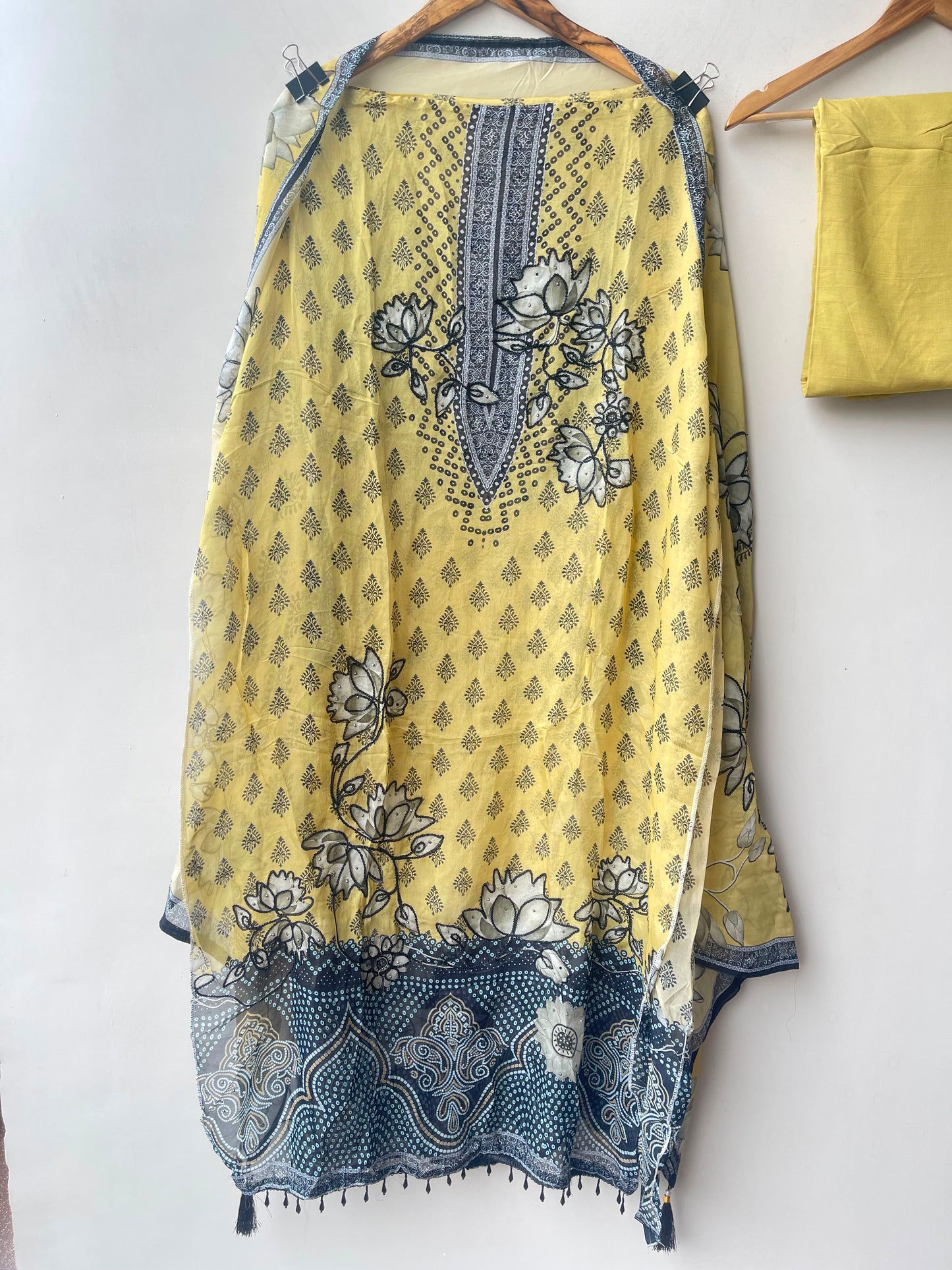 Organza printed unstitched ladies suit Rc19225