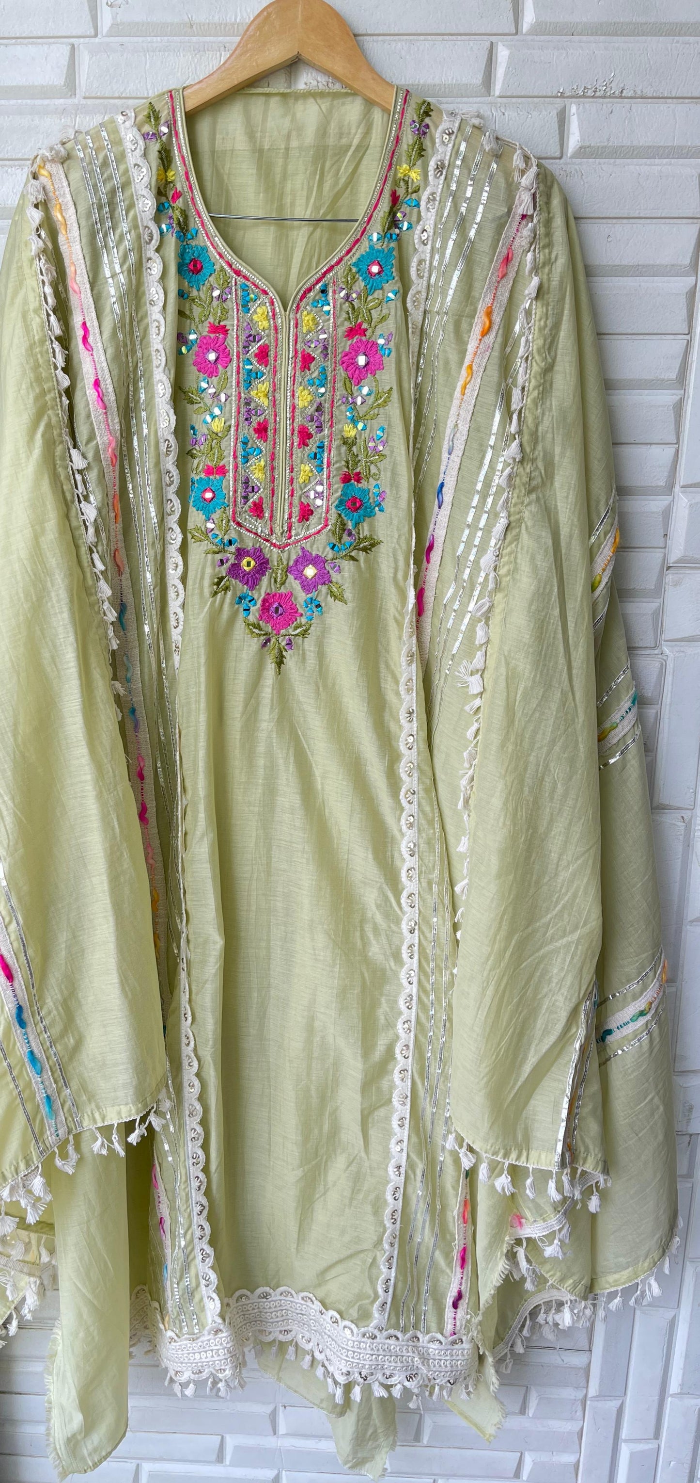 Mul chanderi unstitched ladies suit Rc17348 (b)