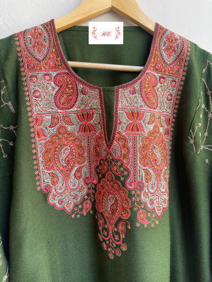 Kashmiri pheron readymade ladies kurta Rc18142 (b)