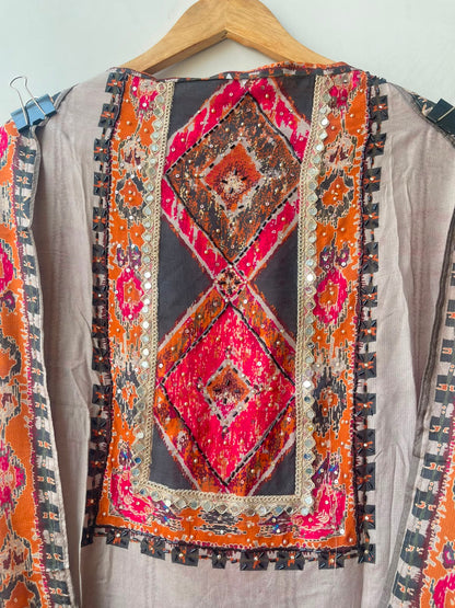 Wrinkled self muslin printed unstitched ladies suit Rc19023
