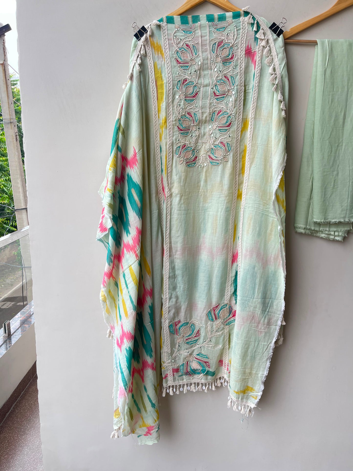 Mul chanderi printed ladies unstitched suit Rc19237 (a)