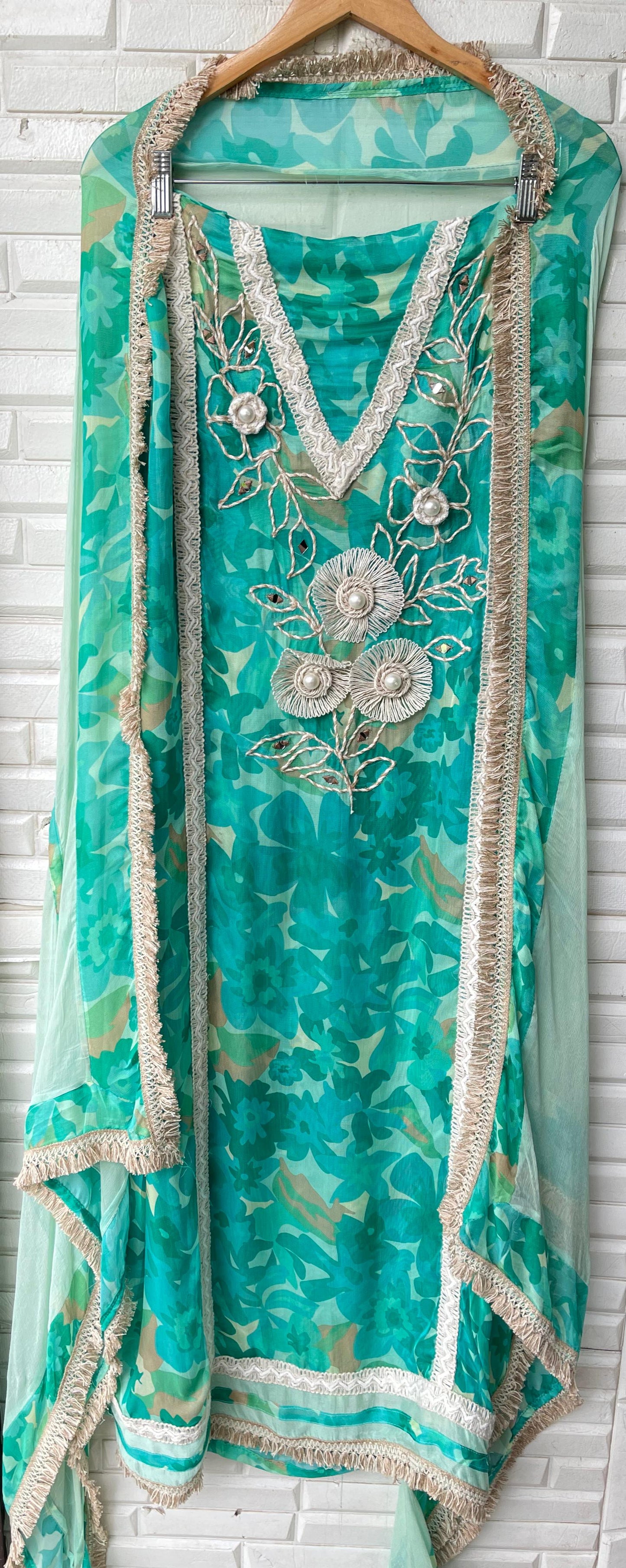 Burbery unstitched ladies suit Rc17603 (b)