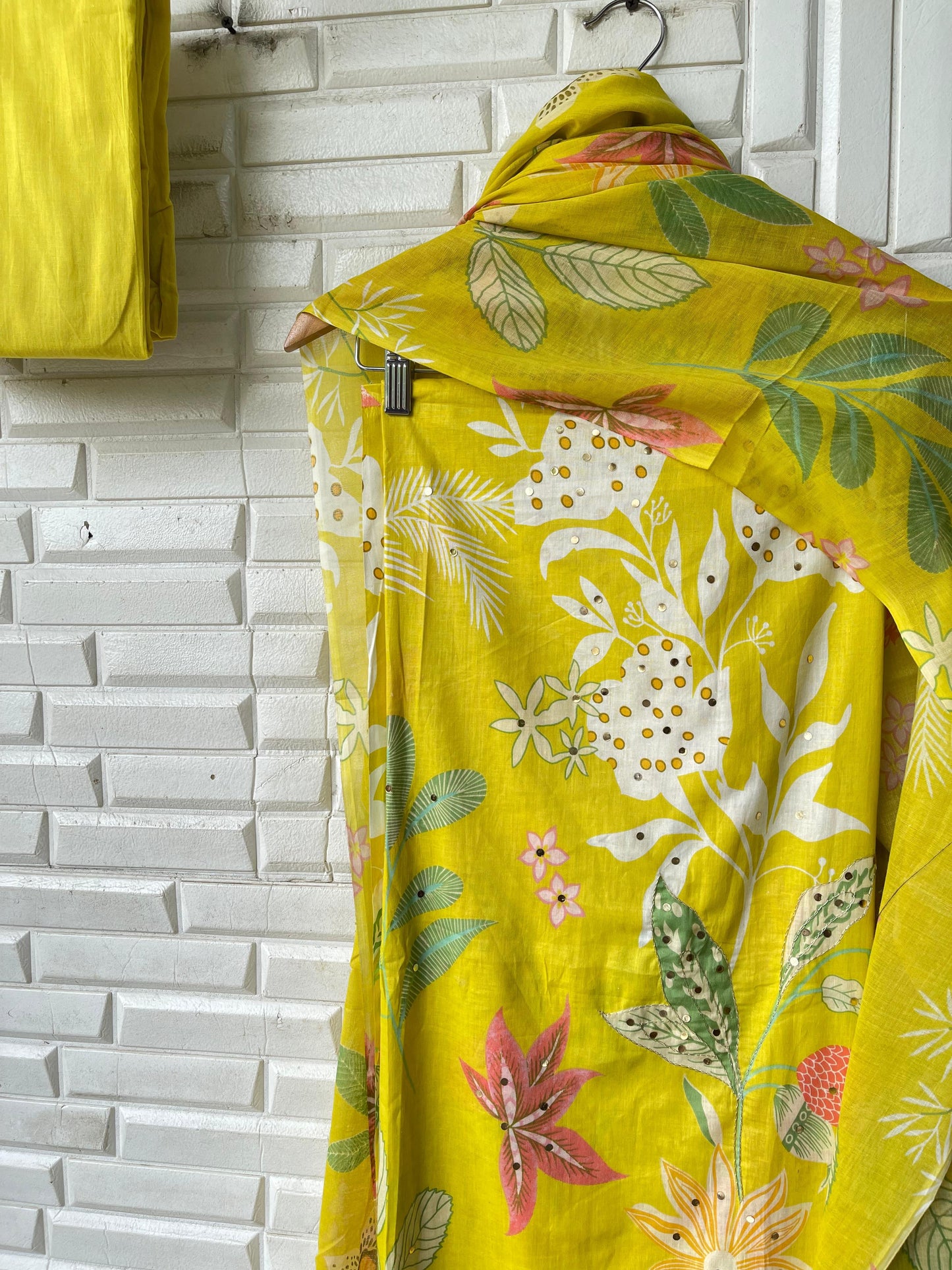 Cotton unstitched ladies suit Rc17184