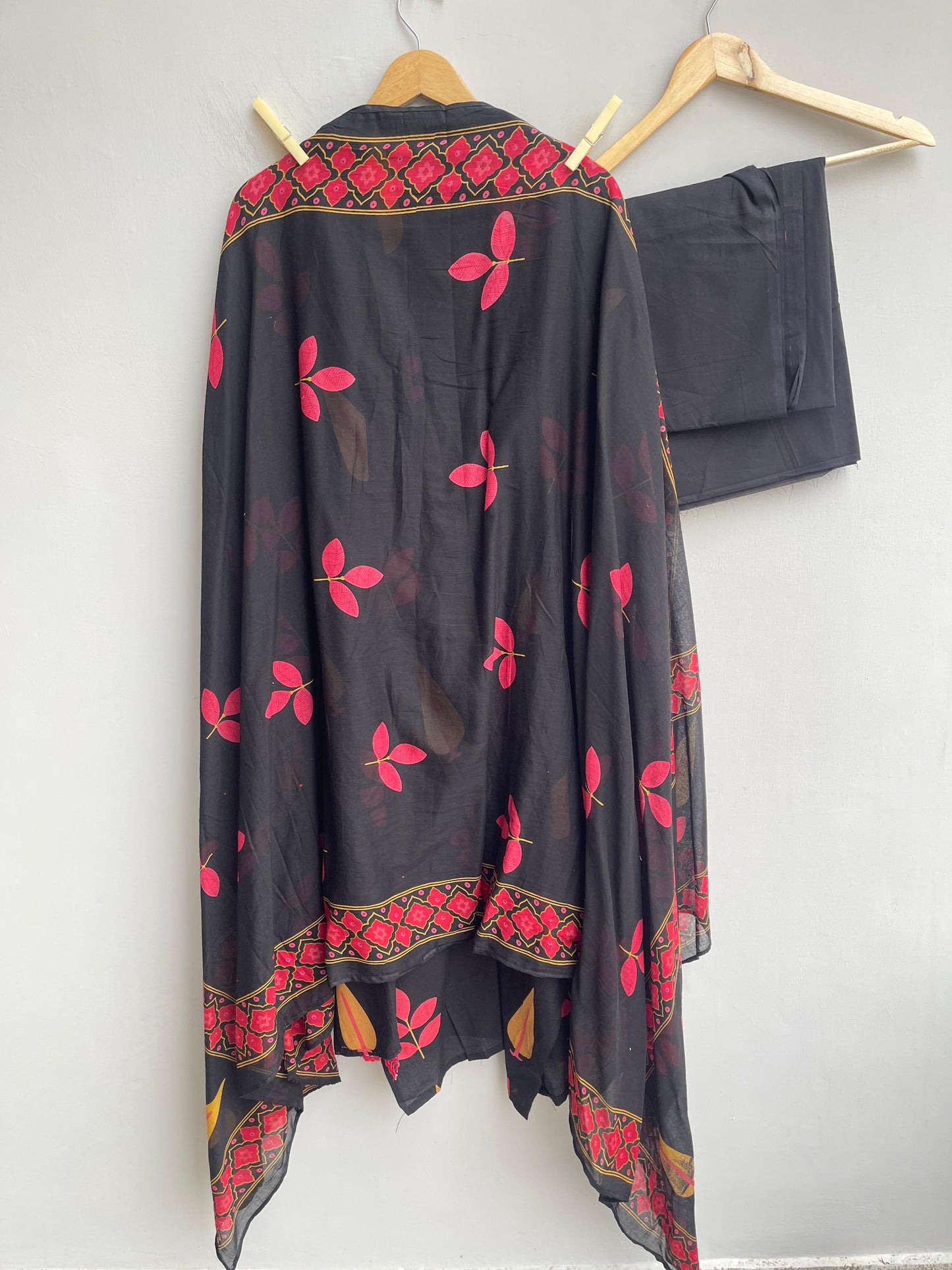 cotton printed unstitched ladies suit Rc18592