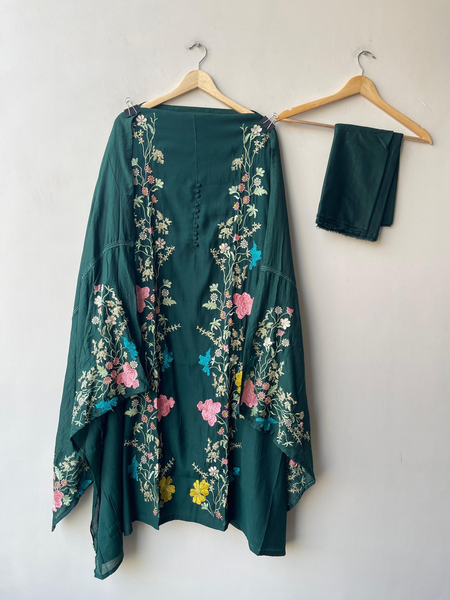 Mul chanderi cotton printed unstitched ladies suit Rc19329 (a)
