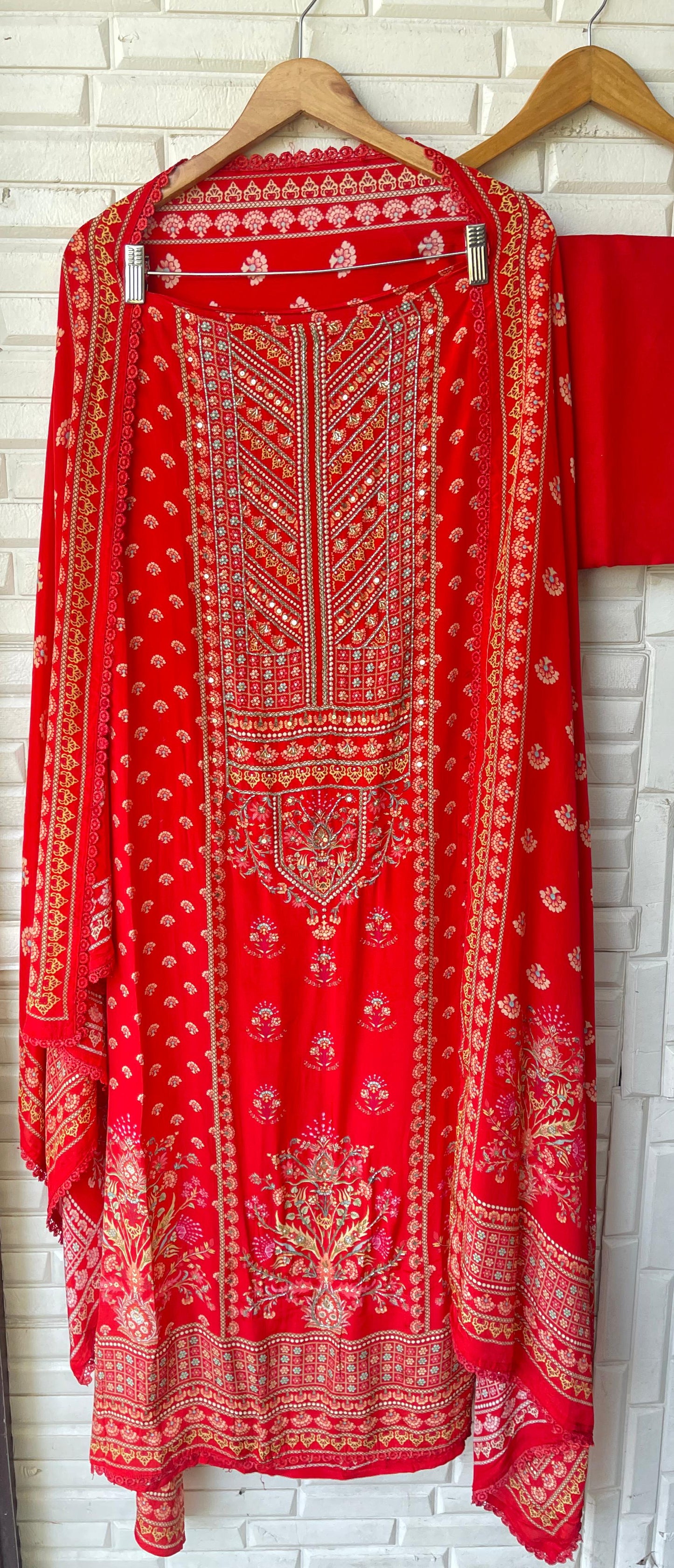 Crape satin unstitched ladies suit Rc17810