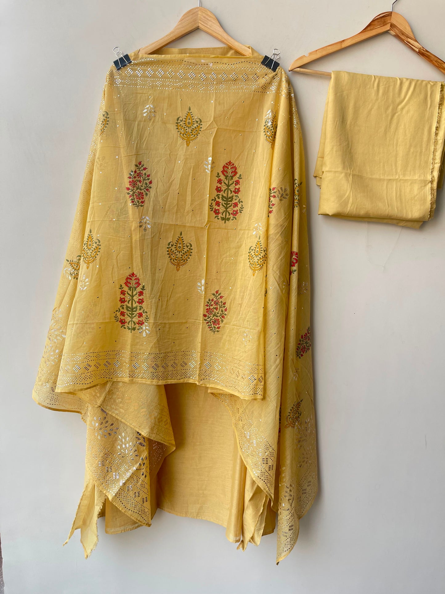 Mul chanderi unstitched ladies suit Rc19047