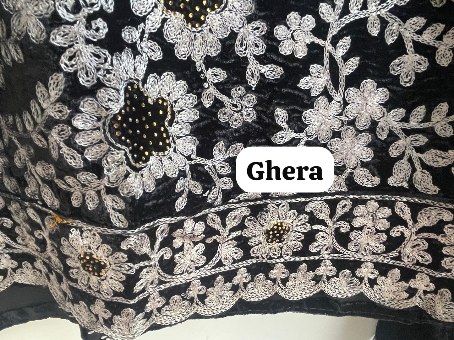 Resham embroidered unstitched velvet ladies suit Rc18838 (b)