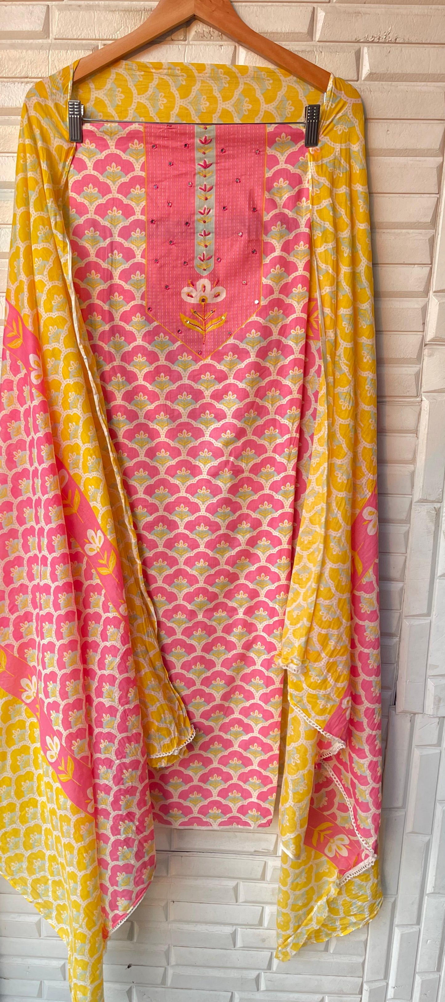 Cotton unstitched ladies suit Rc17322