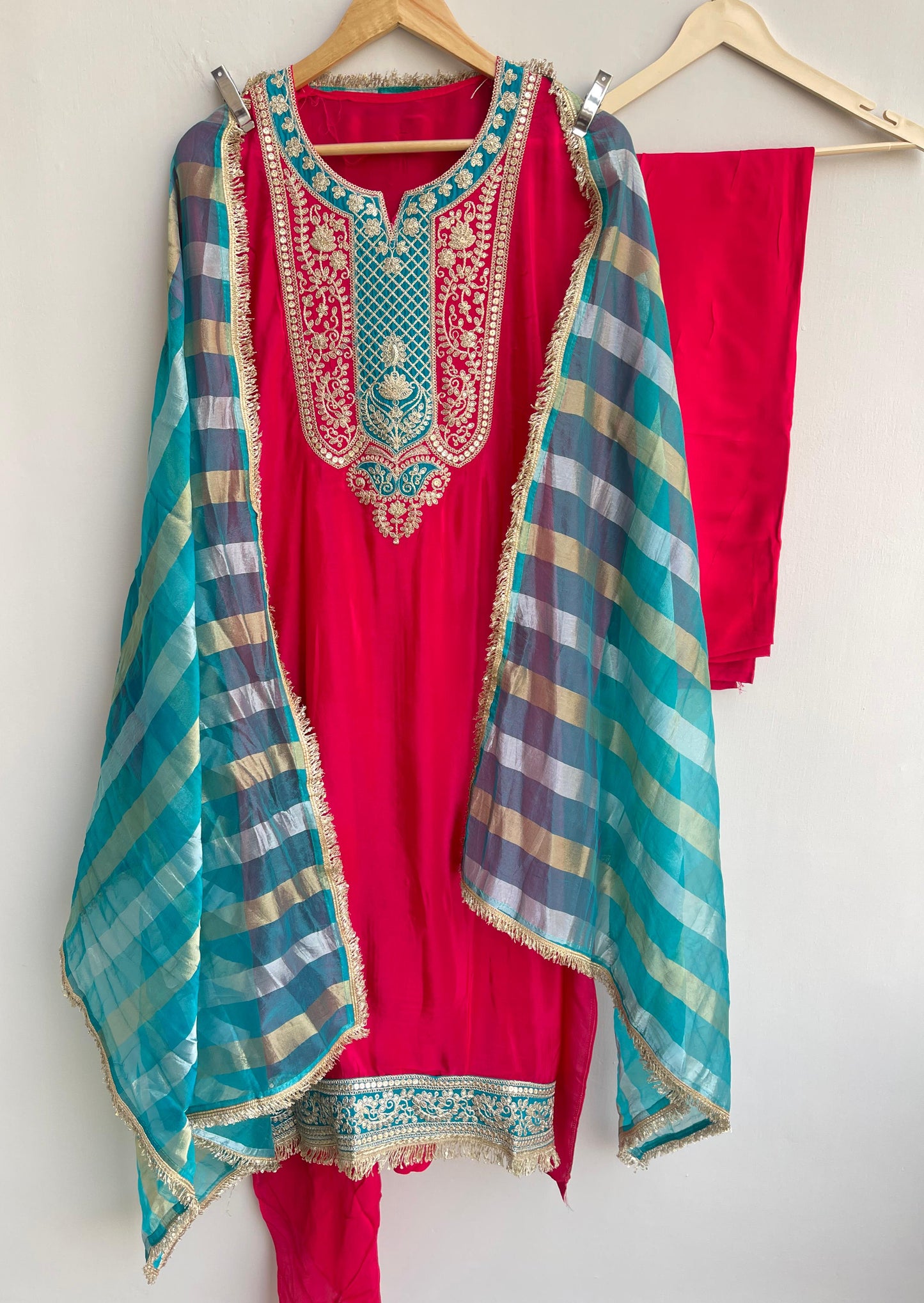 Silk fabric unstitched ladies suit Rc17931 (b)