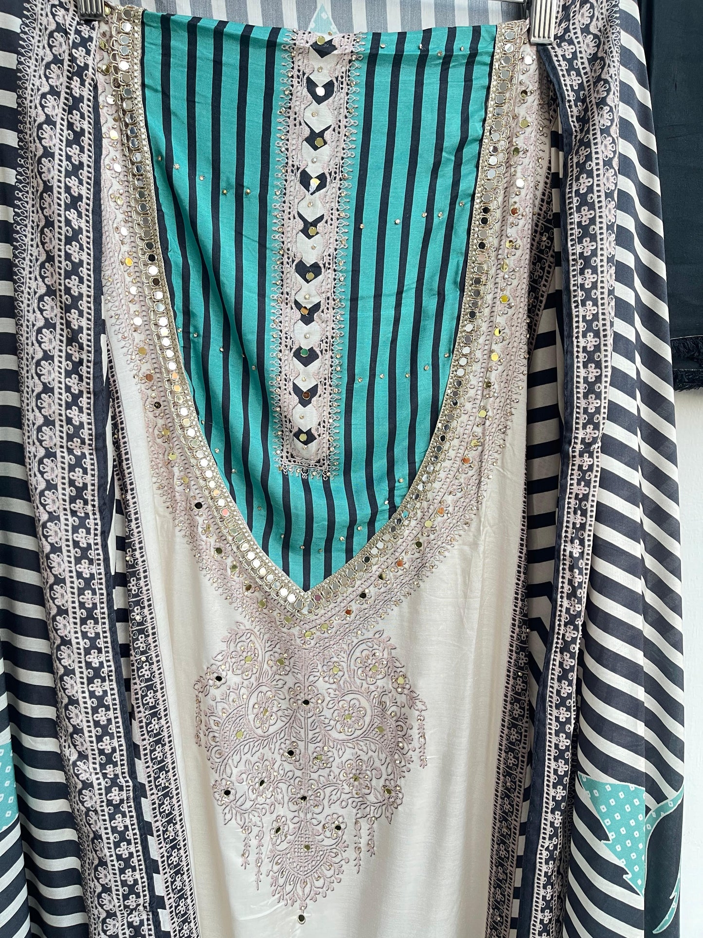 Muslin printed unstitched ladies suit Rc18374 (b)