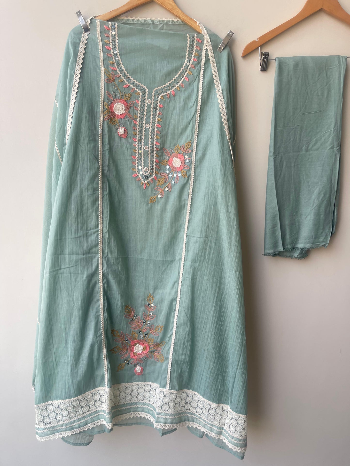 Mul chanderi unstitched ladies suit Rc18948