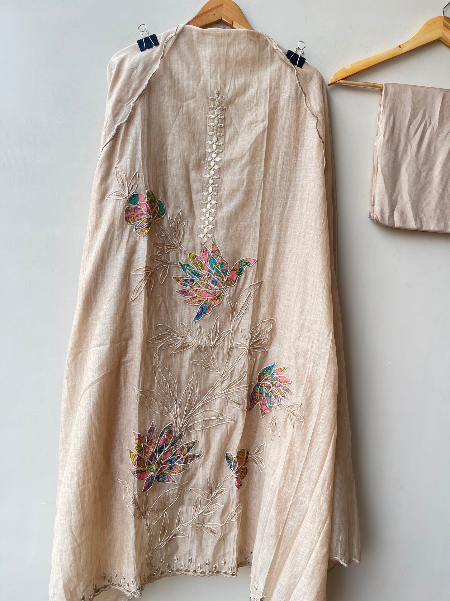 Fine mul chanderi unstitched ladies suit Rc19174