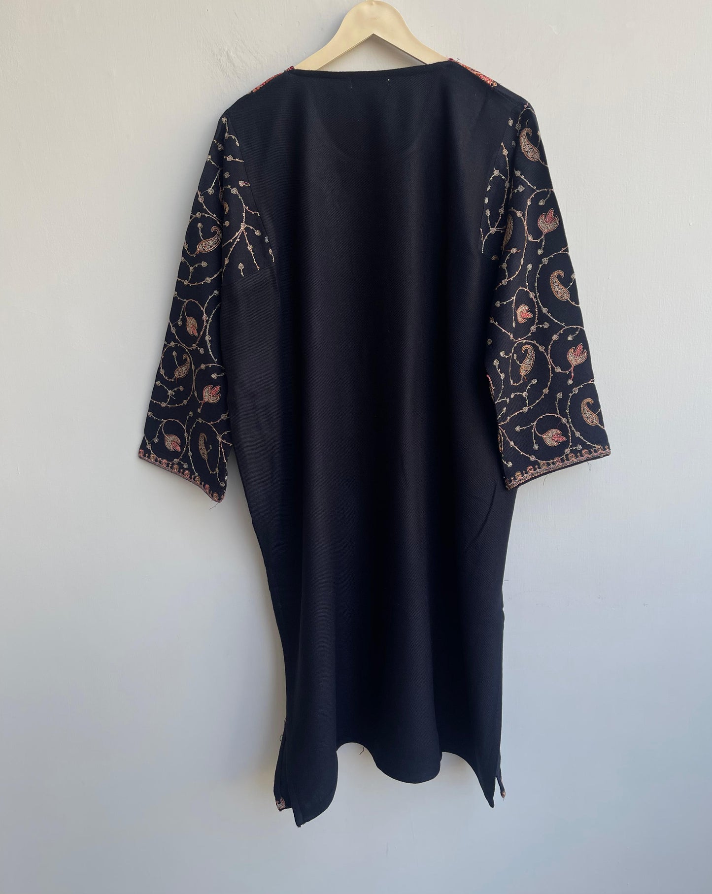 Kashmiri kadai pheron readymade ladies kurta Rc18111