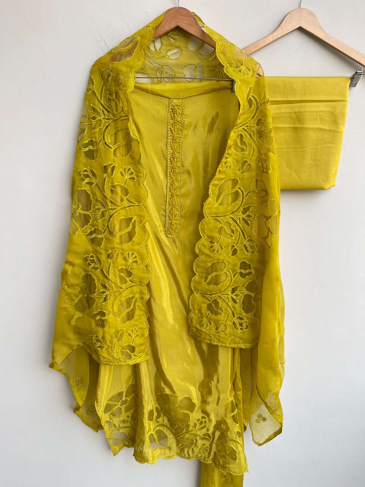 Satin crepe unstitched ladies suit Rc18389 (a)