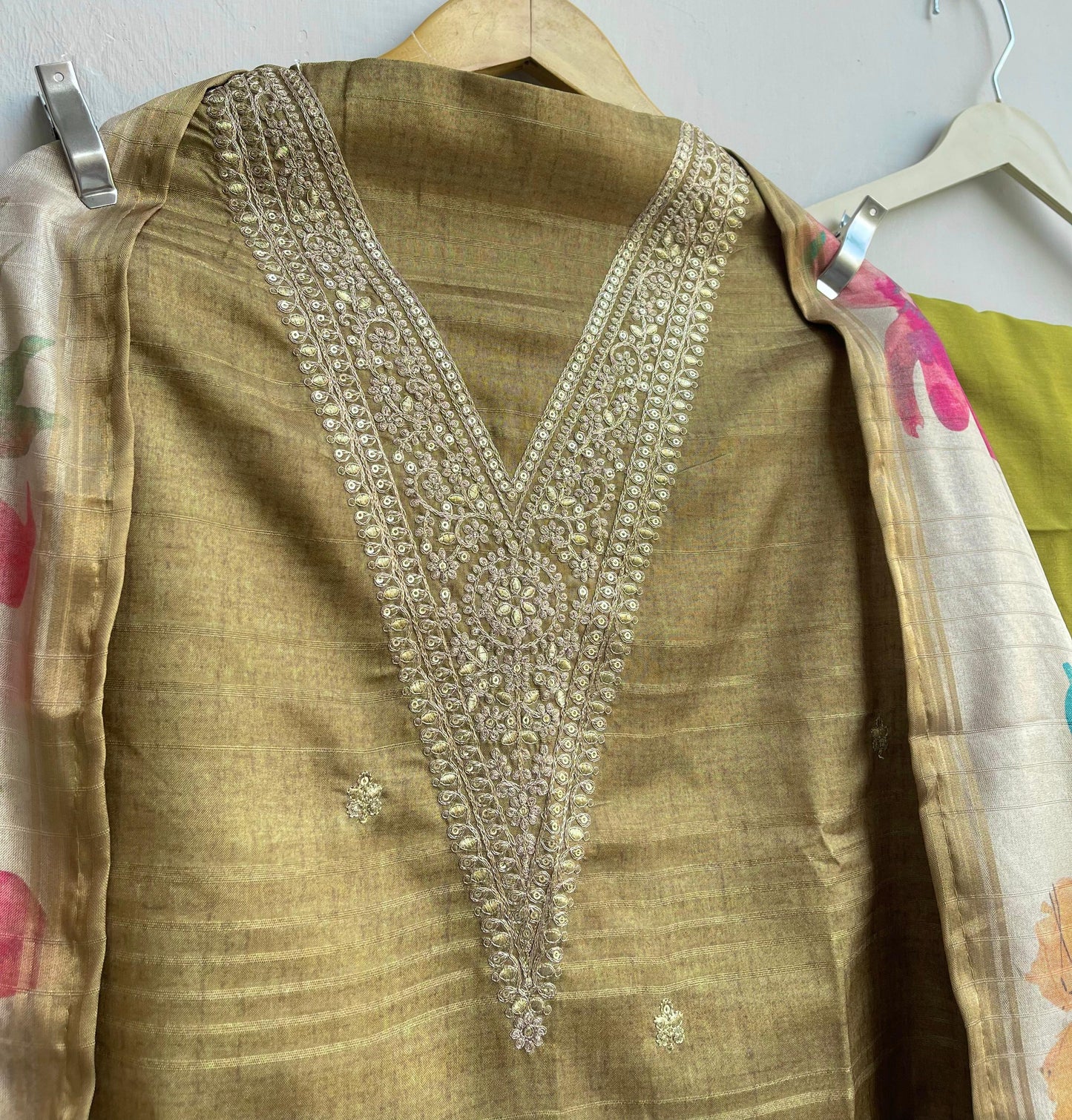 Silk unstitched ladies suit Rc18432 (a)