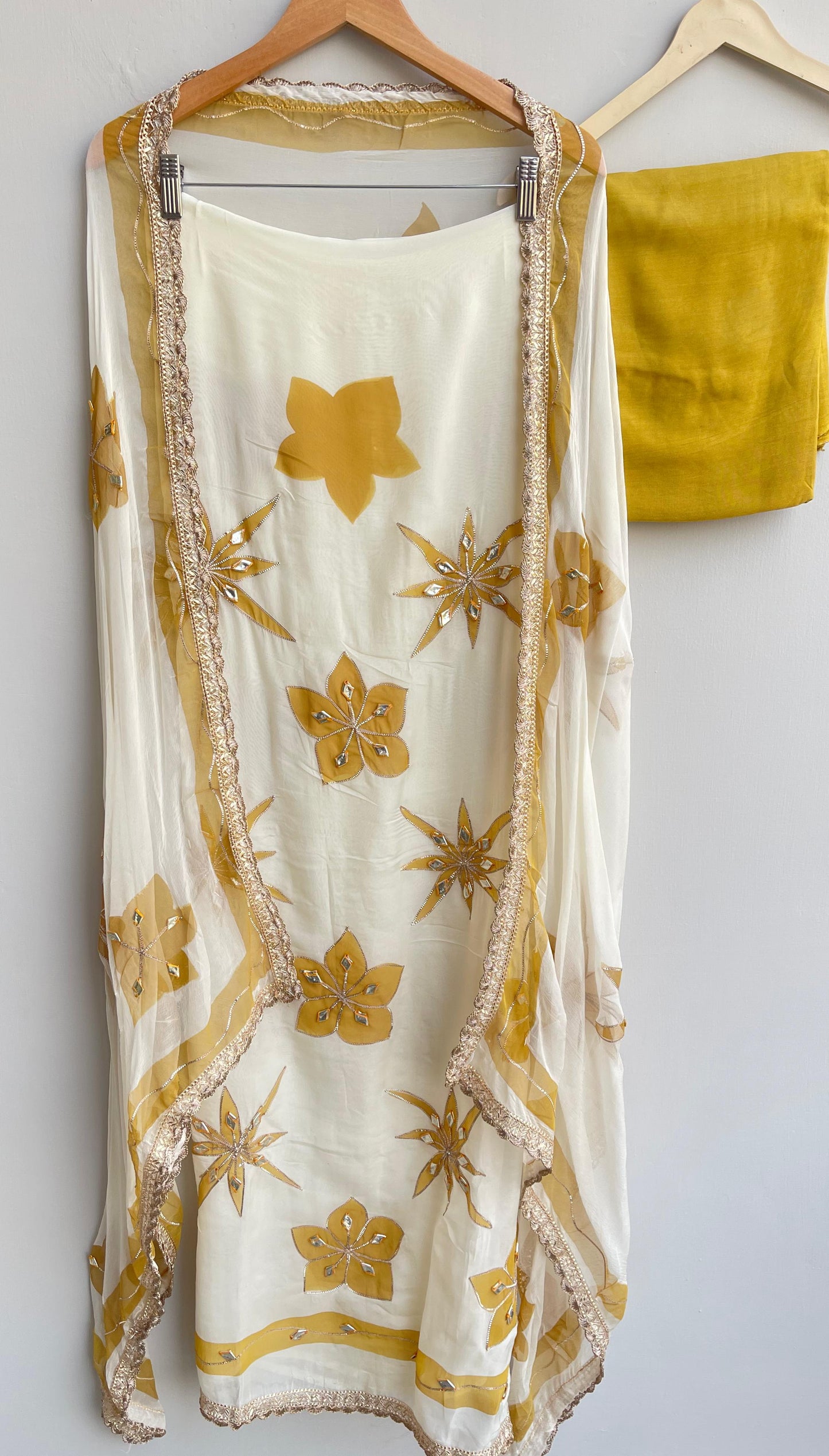 Organza printed unstitched ladies suit Rc17929 (a)